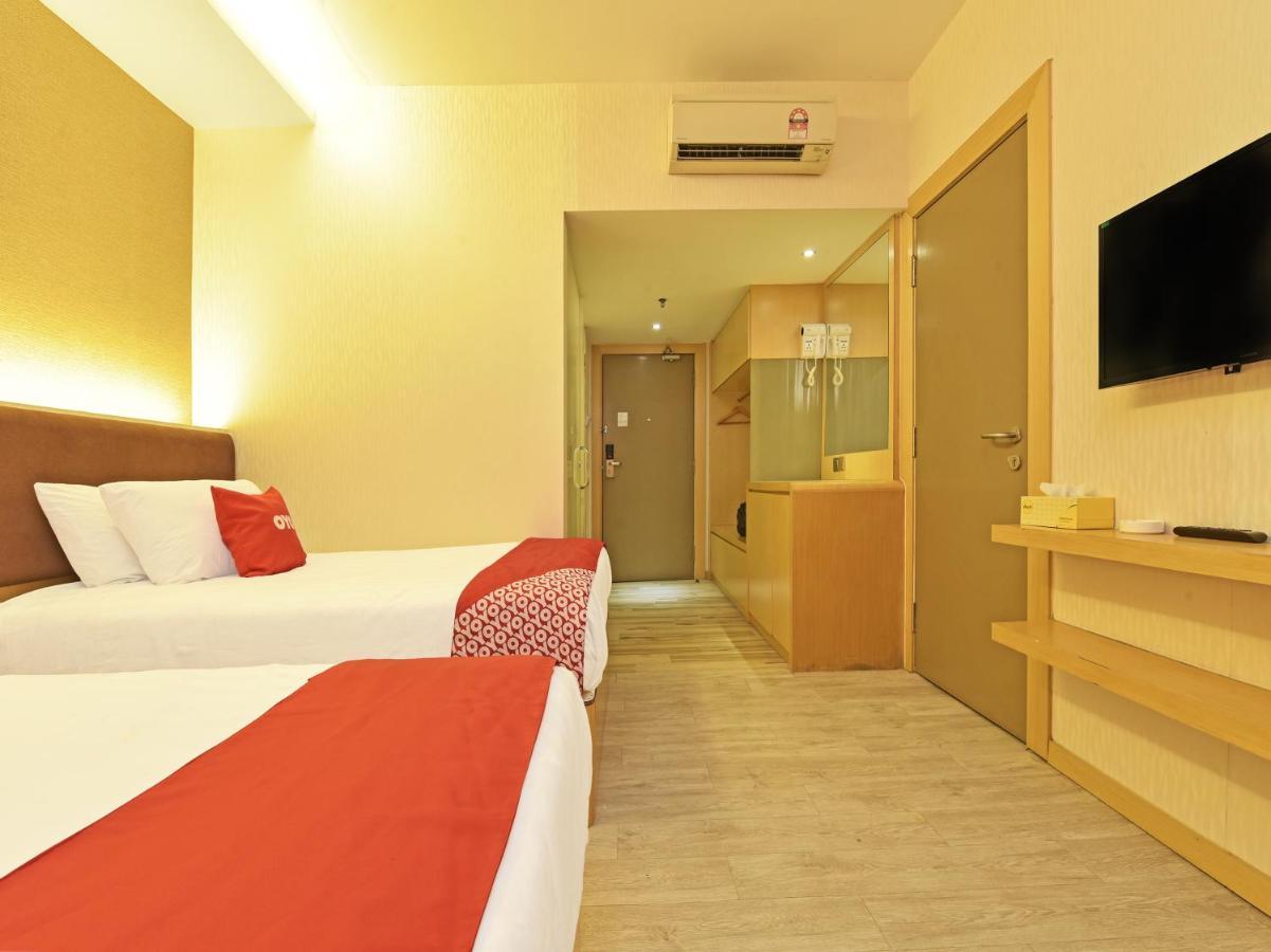 Capital O 90130 Sawadee Hotel Джохор Бахру Екстериор снимка