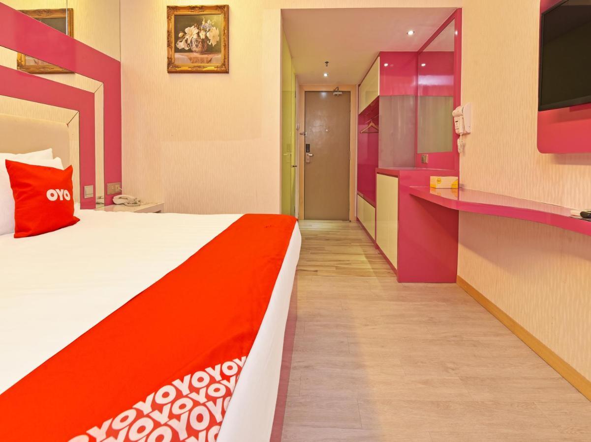 Capital O 90130 Sawadee Hotel Джохор Бахру Екстериор снимка