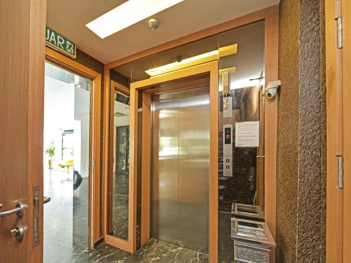 Capital O 90130 Sawadee Hotel Джохор Бахру Екстериор снимка