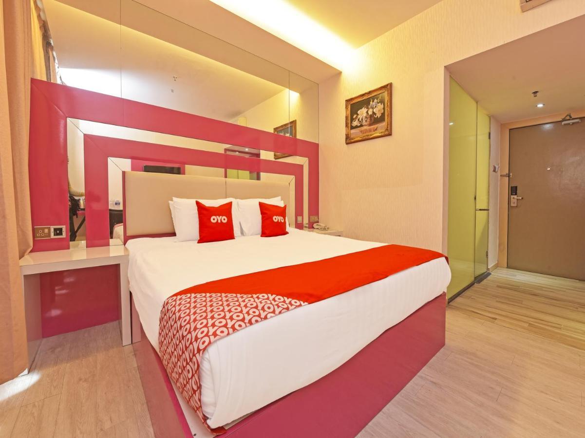 Capital O 90130 Sawadee Hotel Джохор Бахру Екстериор снимка
