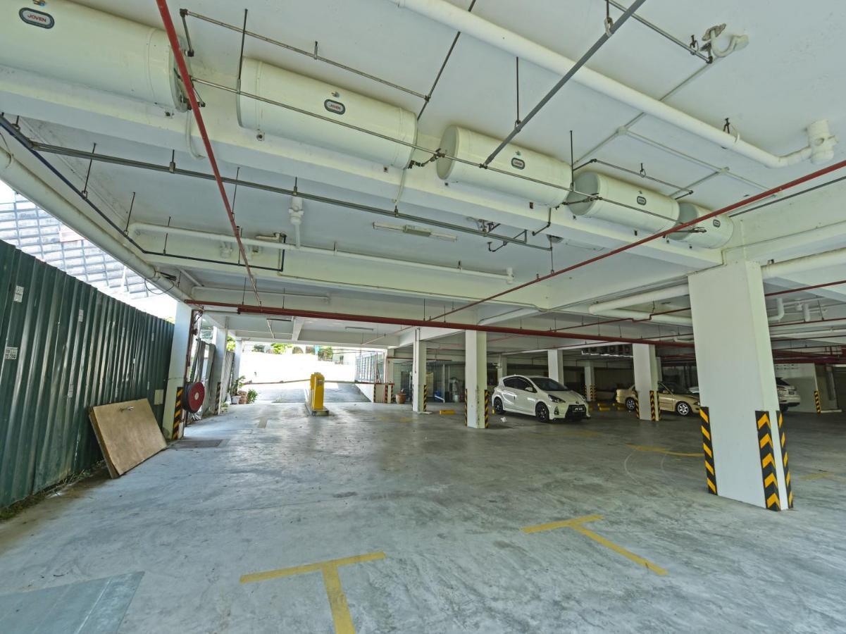 Capital O 90130 Sawadee Hotel Джохор Бахру Екстериор снимка